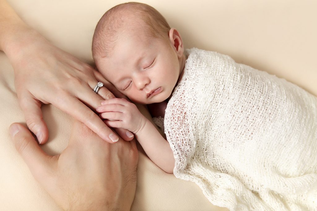 how to prepare for a newborn baby photoshoot