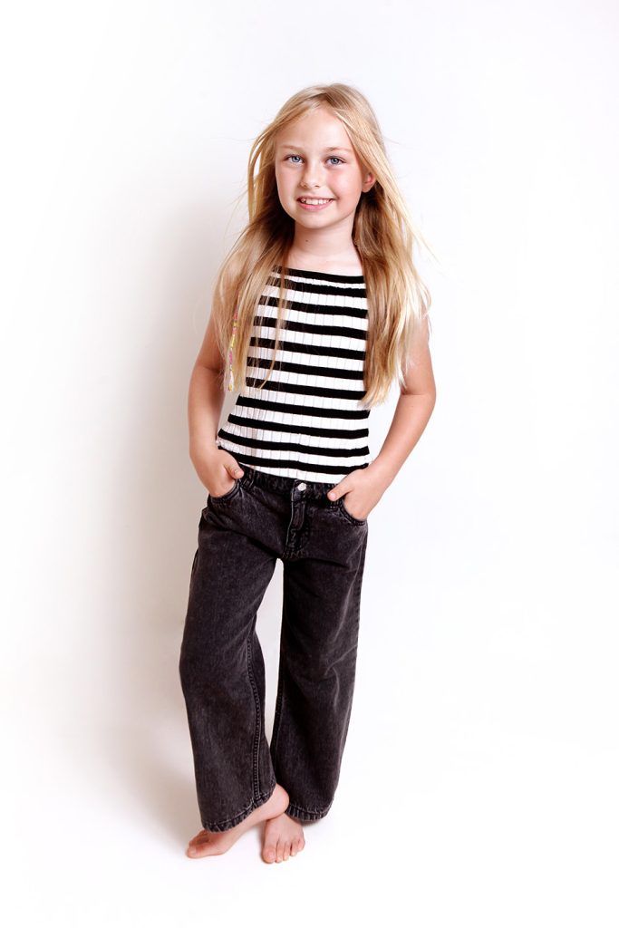 studio child photography fashion